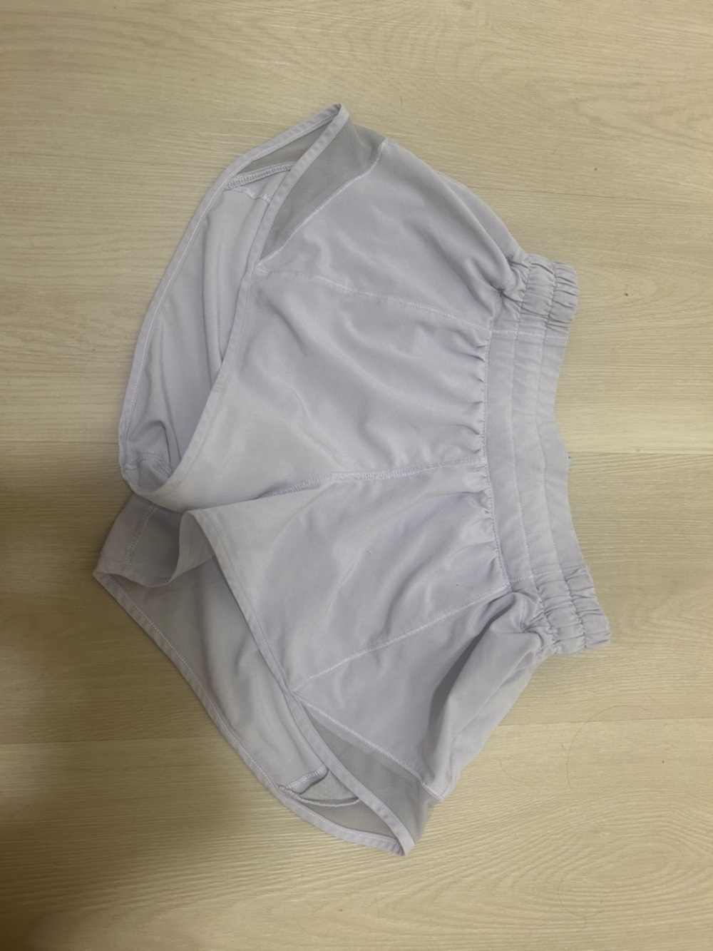 Women's Lilac Hotty Hot Lululmeon Athletic Short 2.5” size 4